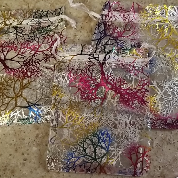 🆕️25pc sheer rainbow print organza bags - Picture 2 of 4